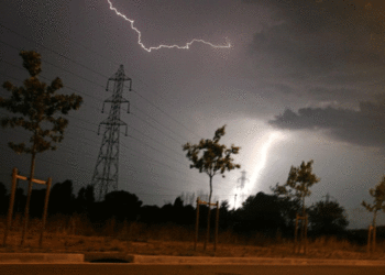 URGENT : Maléme Niani, une foudre tue une femme au téléphone