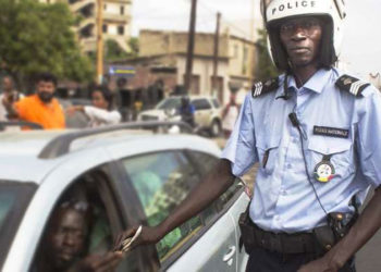 « Amoul Yakar », le policier sénégalais à qui on ne glisse pas un billet dans le permis