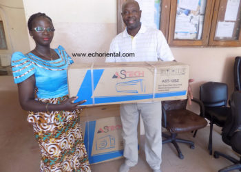 Tamba : Lassana Kanté d’ADK, équipe le Lycée Mame Cheikh Mbaye et paye l’abonnement  de connexion à internet pour un an.