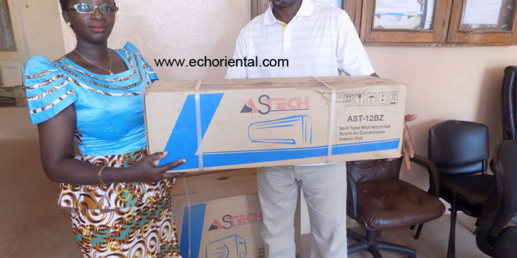 Tamba : Lassana Kanté d’ADK, équipe le Lycée Mame Cheikh Mbaye et paye l’abonnement  de connexion à internet pour un an.