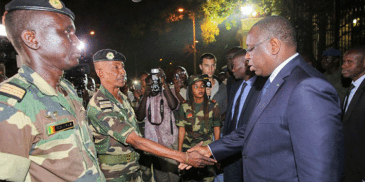 Violences verbales sur le net- Les engagements fermes de Macky Sall devant les forces armées Sénégalaises