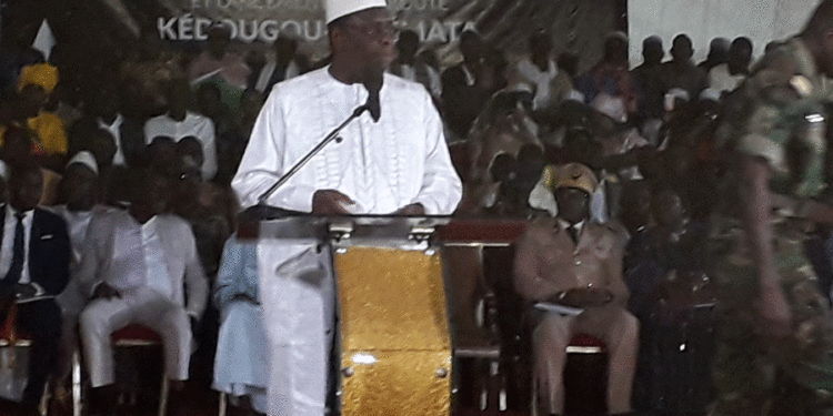 Macky Sall a lancé les travaux de bitumage de l’axe kédougou – salémata