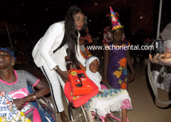 Cadeaux de Noël: La plate forme, des femmes solidaires, offre le sourire à 150 enfants de Tamba