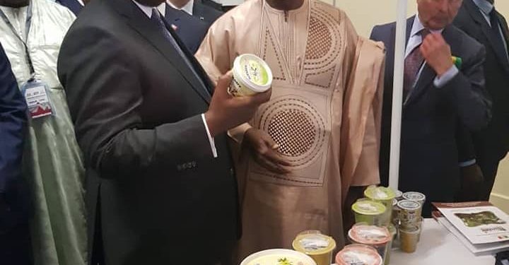 Plate Forme logistique et commercial : Le Président Macky Sall visite le stand de Yéllitaaré et félicite Mamadou Oumar Sall