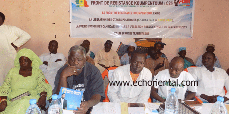 Front de résistance à Koumpentoum: Les  jeunes de l’opposition disent, “Tout sauf Macky “.
