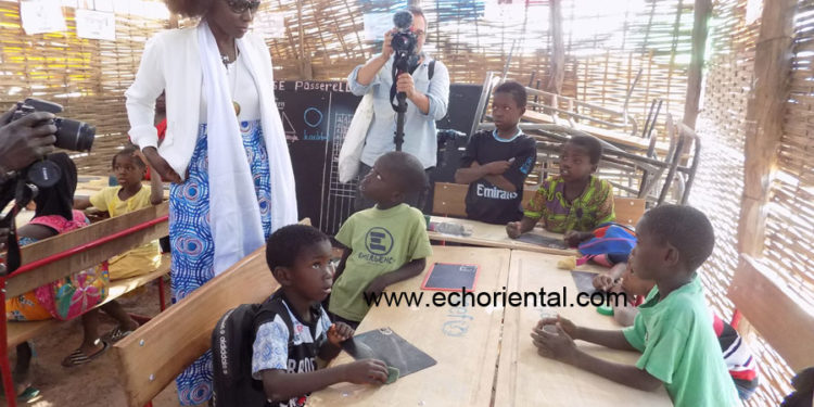 Coumba Gawlo Seck dans les écoles de Tambacounda : « L’Etat doit prendre plus ses responsabilités en mettant en place des infrastructures adéquates d’éducation».