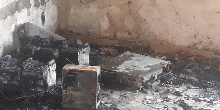 URGENT : Bandafassi, un violent incendie réduit la radio communautaire, l&rsquo;espace multimédia…, en cendre