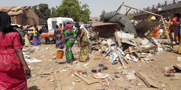 Opération de désengorgement du marché central de Tamba : Sur haute surveillance policière, des commerçants sont encore déguerpis