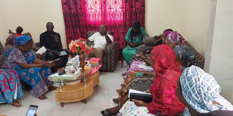 Tamba : Lassana Kanté d’And Doléle Khalifa Sall, octroie un financement gratuit de 3 millions de francs aux Gie et associations de femmes du mouvement.