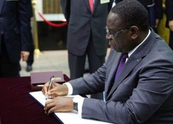 Le président Macky Sall a promulgué la loi sur la suppression du poste de PM et a renouvelé sa confiance au gouvernement