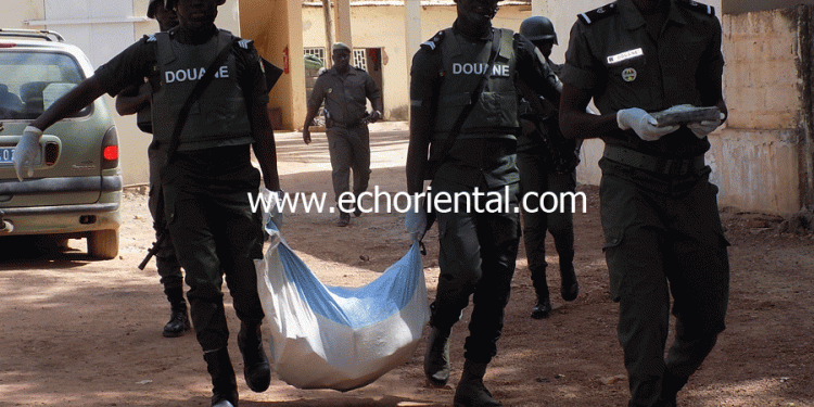 Saisie de 72 kg de cocaïne à Gouloumbou : Le Dg des Douanes félicite, encourage  les agents et offre un véhicule de terrain