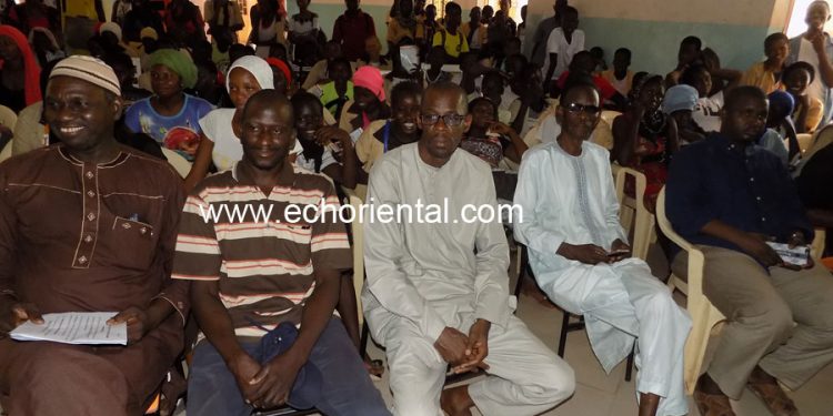 L’IEF de Tamba en partenariat avec l’Ong 3D, sensibilise par le théâtre,  sur les maladies Tropicales Négligées.