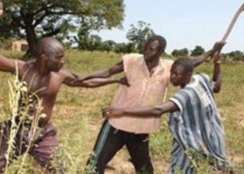 URGENT : Un directeur d’école, tabassé à coups de coupe-coupe  par un berger à Koumpentoum