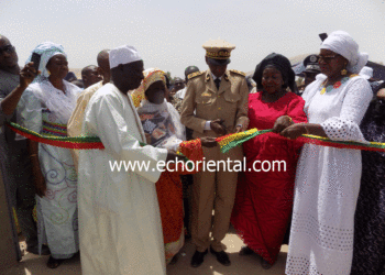 Tambacounda : Le Gouverneur de région coupe le ruban de l’Unité de transformation de produits locaux de Cesiri, le PADAER a mis…