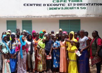 Tambacounda : Sensibilisation sur la santé reproductive, Enda Jeunesse Action en visite guidée avec des filles