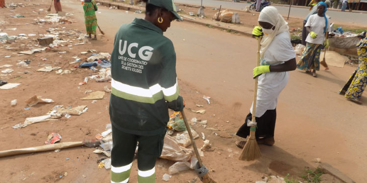 Lendemain Tabaski à Tamba : opération de nettoyage, la Mairie, l’Ucg et Fera au front pour dégager les déchets des lieux de production