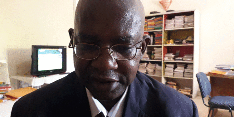 Le Pr Abdoul Aziz Tandia répond à Mamadou Bâ: Le conseil d’administration, en présence du Gouverneur de région, El Hadj Bouya Amar, a délibéré pour que je puisse les accompagner …»