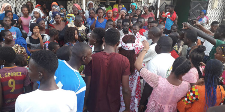 Tamba : 11 câbleurs de réseau Tv arrêtés, leurs camarades, les clients, les familles exigent leur libération immédiate, sinon…