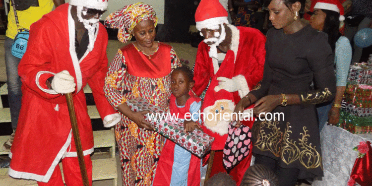 Arbre de Noël à Tamba: La plate forme des femmes solidaires offre le sourire à 300 enfants de toutes les couches de la société.