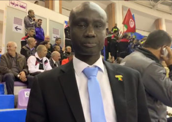 Badara Ndiaye (Vice-président fédération sports travaillistes) remporte le trophée du meilleur dirigeant sportif dans le cadre de la promotion des sports travaillistes