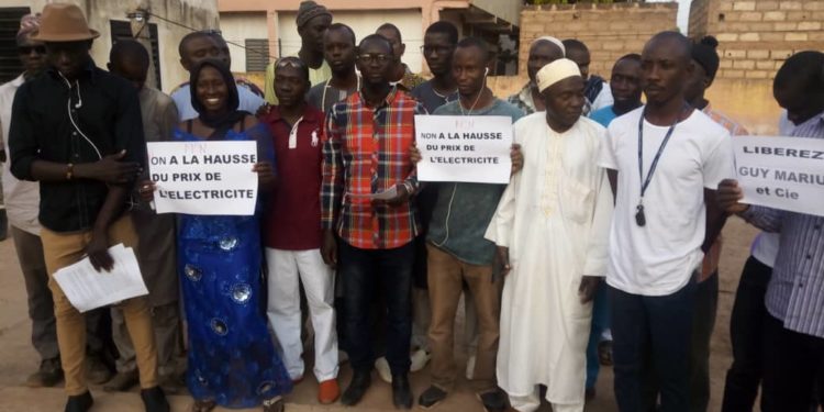 Tambacounda : « GNO LANK GNO BAGN », le front de l’opposition et la société civile  manifestent leur colère