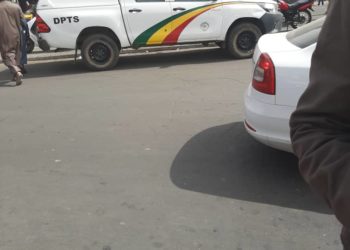 Un policier vient de mettre fin à sa vie, en pleine rue…