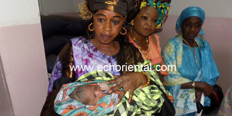 Bébé de l’année 2020 à Tambacounda : Un nouveau-né de sexe féminin, la mairie l’arrose de cadeaux.