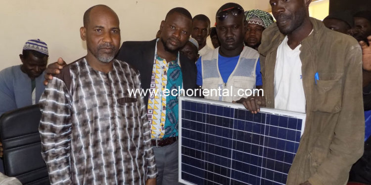 Niani Toucouleur : Le Maire dote les écoles, les mosquées, les Gie de femmes, de panneaux solaires, zincs, radios…