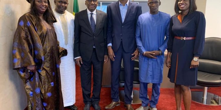 Le ministre Sidiki Kaba offre 5 millions de francs cfa à la mutuelle des artistes de Tambacounda