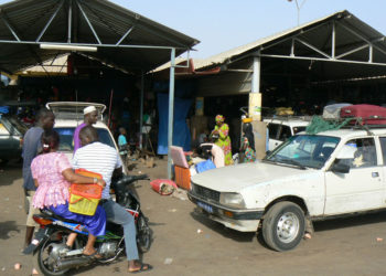 Lutte contre Covad-19: Inédit, des passagers de « 7 places » Tamba-Ziguinchor refusent  catégoriquement de voyager avec un « toubab »