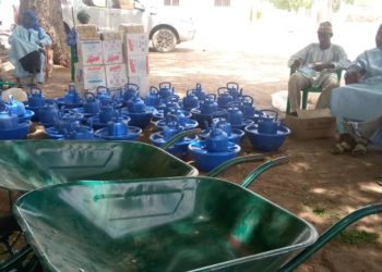 Lutte contre le Covid-19 : Le Maire de Niani Toucouleur sort l’artillerie lourde, plusieurs produits et matériels d’hygiène distribués aux populations