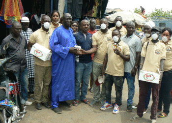 Lutte contre le Covid-19 à Tamba : Le collectif « Nioun ak Sidiki, Sidiki ak Nioun » s’investit et distribue des produits d’hygiène