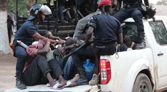 2e jour Couvre-feu à Tamba : Patrouilles combinées police-armée, 26 personnes interpellées dont 2 femmes.