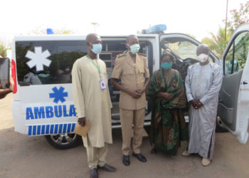 Tamba : El Hadj Diamé Dansokho de l’A.M.E offre une ambulance au poste de santé de Dialacoto