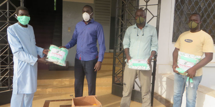 Lutte contre le Covid-19 à Tamba : AdapNature remet 636 masques dont 200 pour enfants, au CRGE