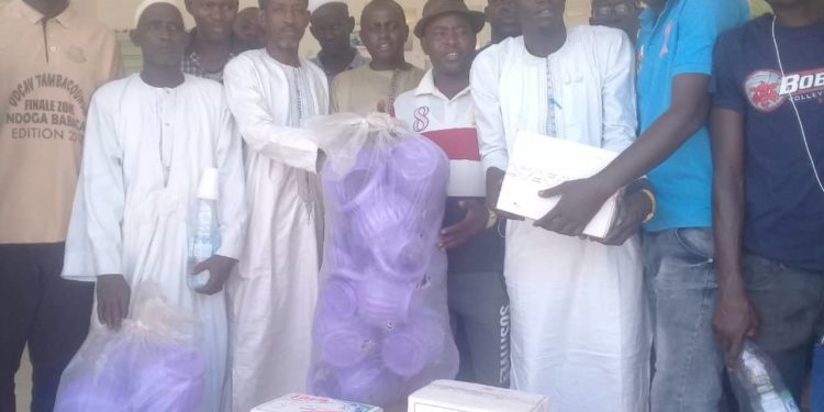 Ndoga Babacar : Le Maire Oumar Déme enrôle des étudiants dans la lutte contre le Covid-19.