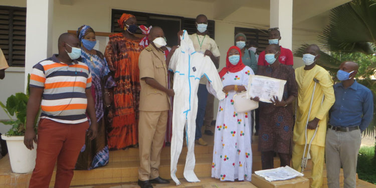 Lutte contre la covid 19 à Tamba: Mamadou Kassé, DG Sicap  offre 110 équipements de protection individuelle à l&rsquo;hôpital régional