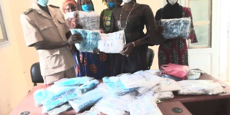 Lutte contre Covid-19 à Koumpentoum : Opération de distribution de masques pour « sauver des vies », Yama Top au chevet des populations.