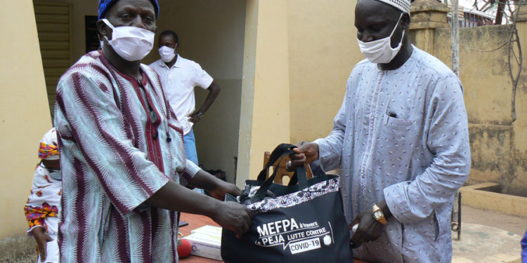 Lutte contre Covid-19 à Tamba : Les artisans de la chambre des métiers, équipés en kits de prévention