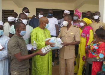 Lutte contre la Covid-19 à Tamba : Le Ministre Sidiki Kaba et ADESOR arrosent la région de masques et de produits de prévention.