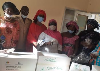 Lutte contre Covid-19 : Les femmes de Koumpentoum en ordre de bataille, plus de 3 mille masques collectés pour « sauver des vies ».