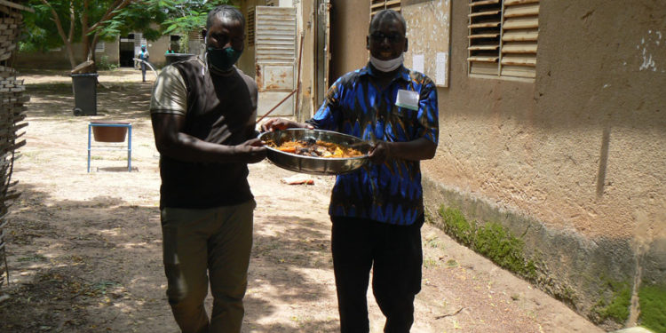 Bac technique 2020 à Tamba : Le Conseil Communal de la Jeunesse, soutenu par Me Sidiki Kaba, restaure les candidats.