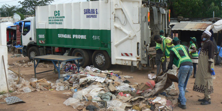Lendemain Tabaski à Tamba : L’UCG, le FERA et la Mairie s’attaquent aux déchets.