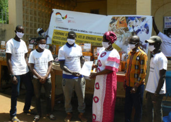 Tambacounda: La GIZ remet des kits de démarrage à 5 GIE de menuisiers ébénistes et tapissiers de la chambre des métiers