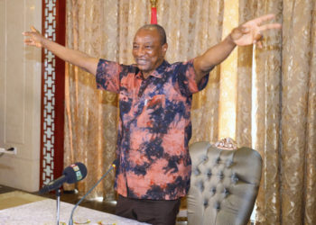 Urgent / Présidentielle Guinéenne : La CENI déclare Alpha Condé vainqueur au premier tour avec 59%.