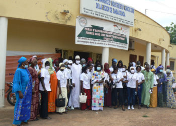 Tamba: 80 jeunes et femmes du PAJEF/PE, de la Chambre de commerce et la GIZ, reçoivent leurs attestations de fin de formation.