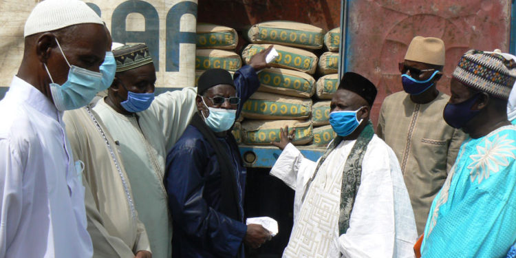 Tamba : Construction du complexe  « Keur Baye Niasse », le Ministre Sidiki Kaba remet 20 tonnes de ciment et 2 millions de francs.