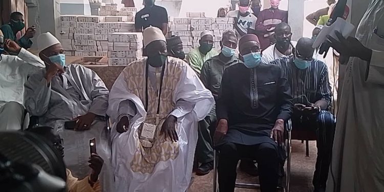 Tamba: Achèvement des travaux de construction de la mosquée mouride, le ministre Sidiki Kaba remet 5 millions, des carreaux et moquettes.