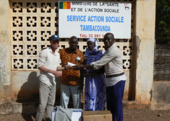 Tamba : Don de crèmes solaires et d’habits/« Génération CREIL », de Mme Workhiya Timéra, au chevet des Albinos de la région.