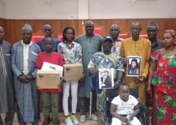 Tamba: Madame Virginie Berna Mandiamé récompense les meilleures filles de la région et donne le sourire aux personnes vivants avec un handicap